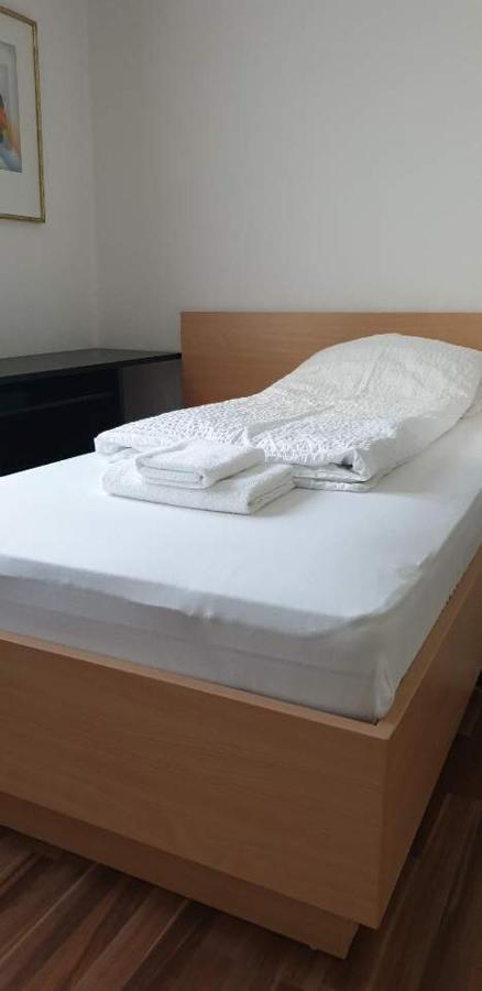 Hotel Kriftelerhof Bagian luar foto