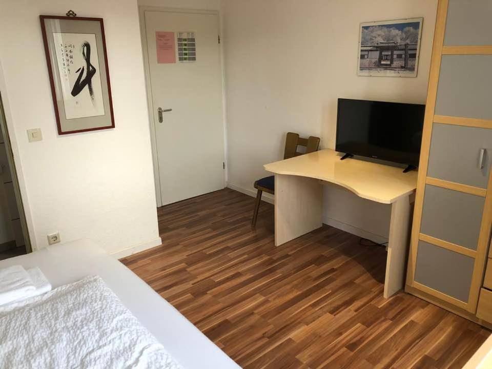 Hotel Kriftelerhof Bagian luar foto