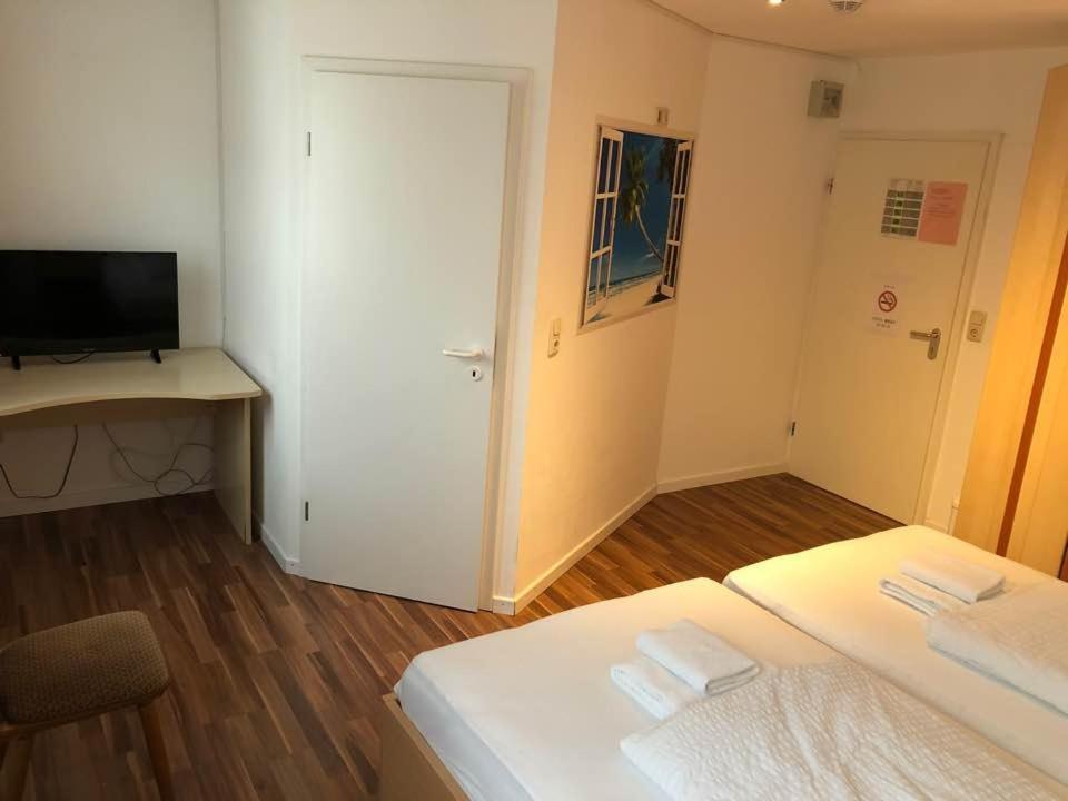 Hotel Kriftelerhof Bagian luar foto