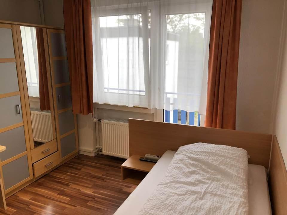 Hotel Kriftelerhof Bagian luar foto