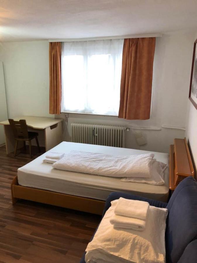 Hotel Kriftelerhof Bagian luar foto