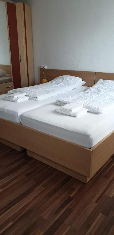 Hotel Kriftelerhof Bagian luar foto