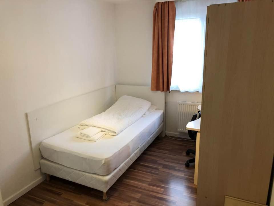 Hotel Kriftelerhof Bagian luar foto
